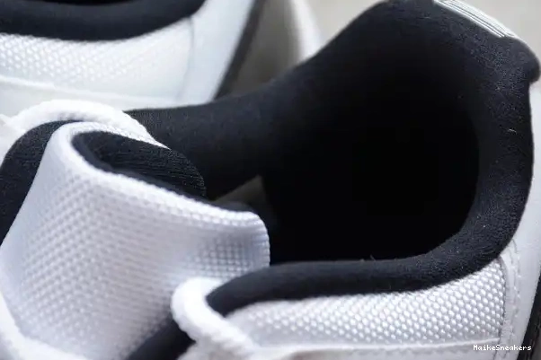 MaikeSneakers Low Air Retro White 528895-153 